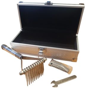 Klittenkam Hark 10 Messen, incl. koffer en reservemessen